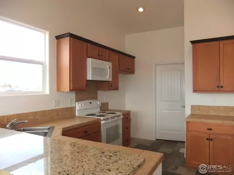 3219 Laguna Ct, Evans, CO 80620 photo 7