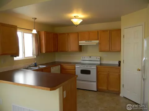 504 E 29th St Dr, Greeley, CO 80631 photo 4