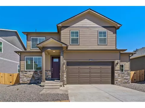 931 Canal West Dr, Lochbuie, CO 80603
