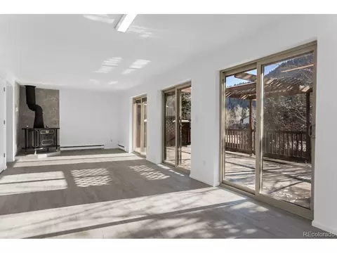 112 Riverside Ct, Avon, CO 81620