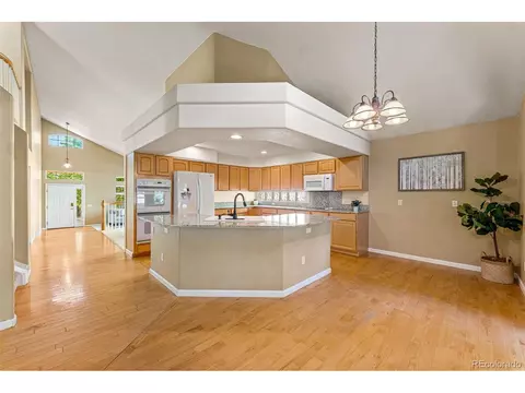 276 E Fair Ln, Centennial, CO 80121 photo 10