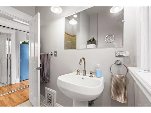Bath - 3416 E 16th Ave, Denver, CO 80206 photo 2 of 4