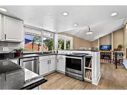 7561 E Jarvis Pl, Denver, CO 80237 photo 9