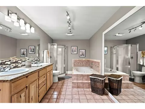 7561 E Jarvis Pl, Denver, CO 80237 photo 23