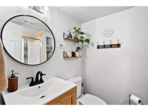 7561 E Jarvis Pl, Denver, CO 80237 photo 18