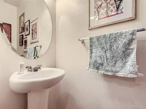 10582 E 29th Dr, Denver, CO 80238 photo 12