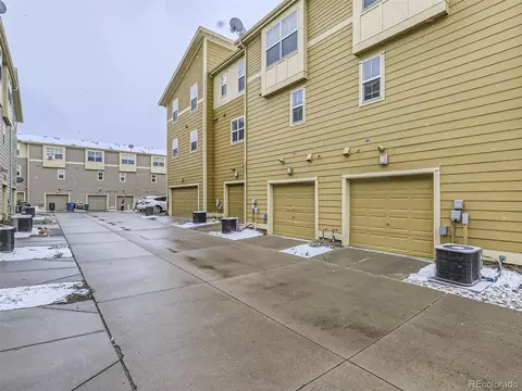 10582 E 29th Dr, Denver, CO 80238 photo 18