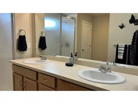 27869 E 7th Pl, Aurora, CO 80018 photo 11