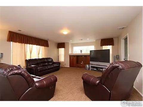 16867 E Peakview Ave, Aurora, CO 80016 photo 2