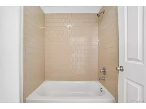 Bath - 3405 Quicksilver Rd, Frederick, CO 80516 photo 6 of 7
