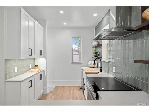2569 Forest St, Denver, CO 80207 photo 10
