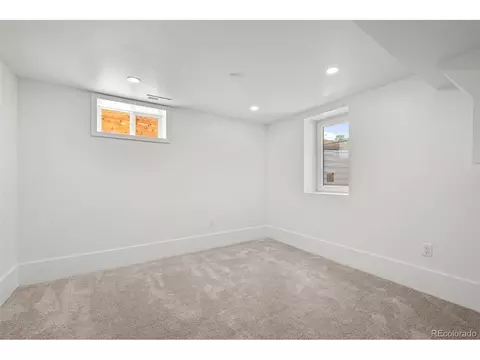 2569 Forest St, Denver, CO 80207 photo 26