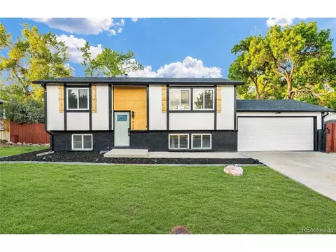 7433 W Hinsdale Dr, Littleton, CO 80128