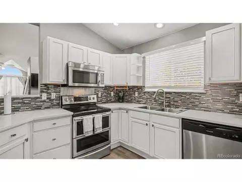 Kitchen - 18170 E Bethany Pl, Aurora, CO 80013 photo 3 of 3