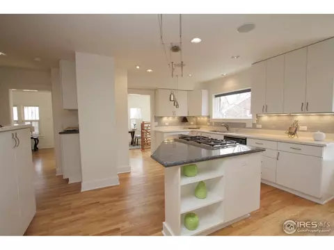 835 Grant Pl, Boulder, CO 80302 photo 4