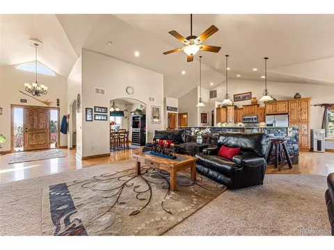 2225 Ventress Ct, Bennett, CO 80102 photo 9