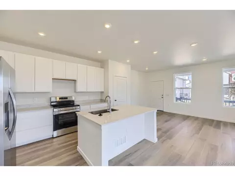 267 Adams St, Bennett, CO 80102 photo 4