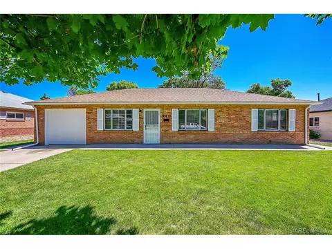 940 Tucson St, Aurora, CO 80011