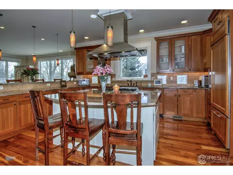 2423 Bluff St, Boulder, CO 80304 photo 4