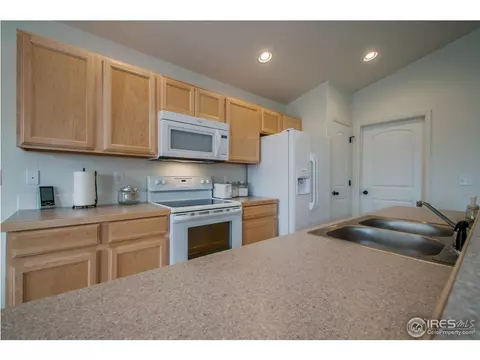 613 Dee Rd, Johnstown, CO 80534 photo 3