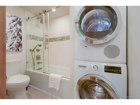 Bath - 292 E Meadow Dr #337, Vail, CO 81657 photo 3 of 3