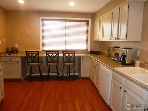 28 E 5th Ave, Longmont, CO 80504 photo 2