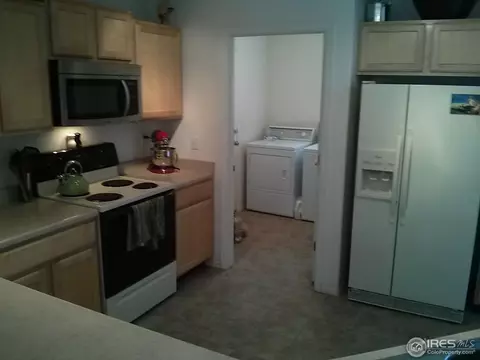 2046 E 102nd Cir, Thornton, CO 80229 photo 3