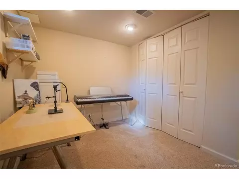 2653 Cherry St, Denver, CO 80207 photo 15