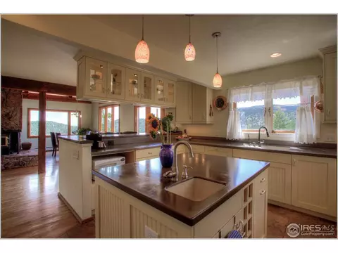 266 Peakview Rd, Boulder, CO 80302 photo 4