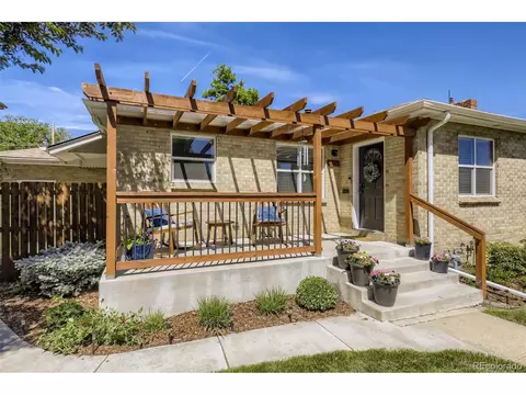 2575 Grape St, Denver, CO 80207 photo 3