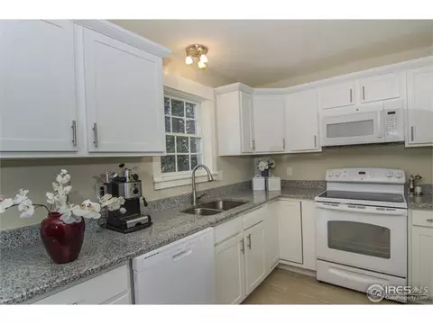 1222 Scrub Oak Cir, Boulder, CO 80305 photo 7