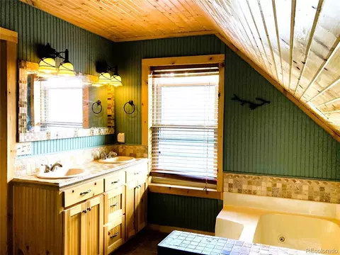 Bath - 1209 Coyote Run, Cotopaxi, CO 81223 photo 1 of 2