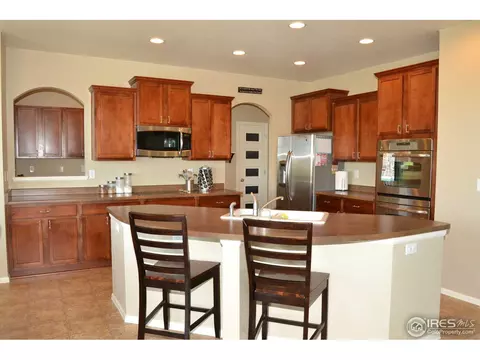8400 Raspberry Dr, Longmont, CO 80504 photo 5