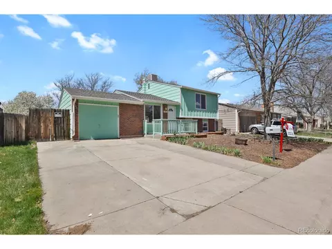 243 Madison Dr, Bennett, CO 80102 photo 2