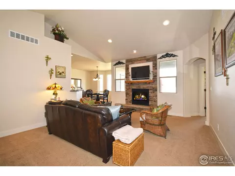 504 Kenai Ct, Windsor, CO 80550 photo 2