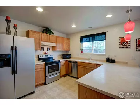 2591 E 111th Dr, Northglenn, CO 80233 photo 7