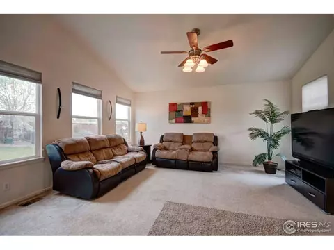2591 E 111th Dr, Northglenn, CO 80233 photo 5