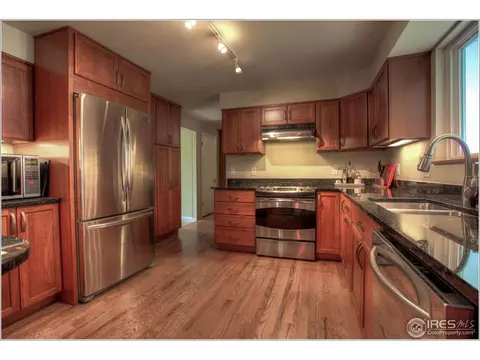 210 Mohawk Dr, Boulder, CO 80303 photo 2