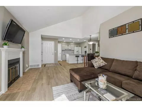 Living - 13732 E Lehigh Ave #D, Aurora, CO 80014 photo 3 of 4