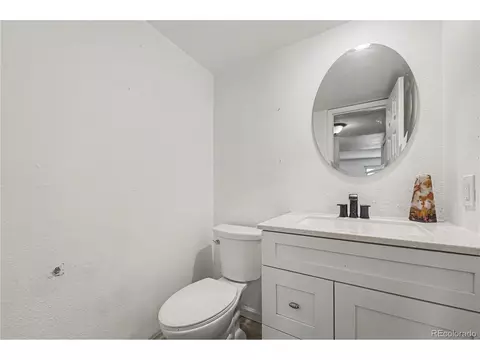 Bath - 14602 Evans Pl, Aurora, CO 80014 photo 1 of 4