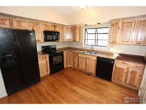 10764 Cherry St, Thornton, CO 80233 photo 2