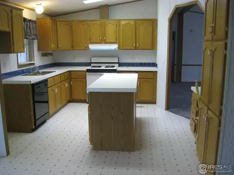 611 Walnut St, Sterling, CO 80751 photo 5