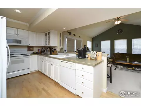 233 53rd Ave, Greeley, CO 80634 photo 4