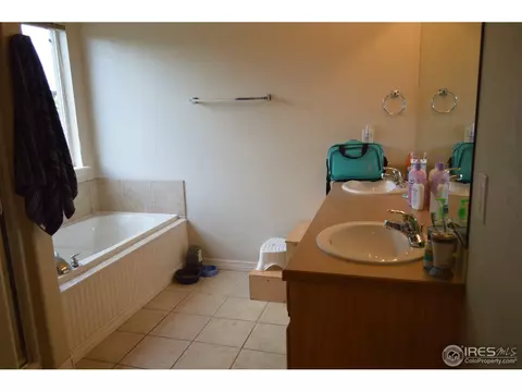 1727 70th Ave, Greeley, CO 80634 photo 4