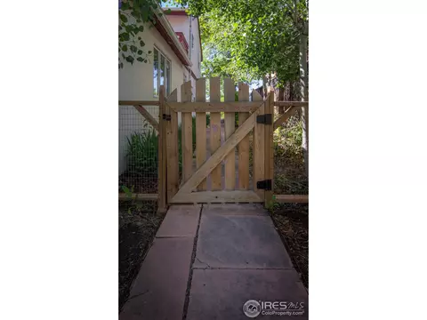 2611 Pine St, Boulder, CO 80302 photo 3