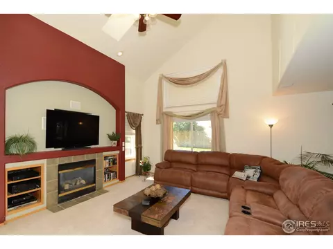 6853 Summerset Ave, Firestone, CO 80504 photo 5