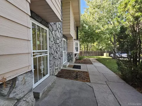 81 Newark St #B, Aurora, CO 80012