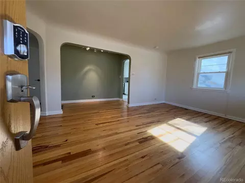 4624 S Logan St, Englewood, CO 80113
