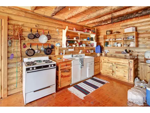 985 Meadows Dr, Drake, CO 80515 photo 3