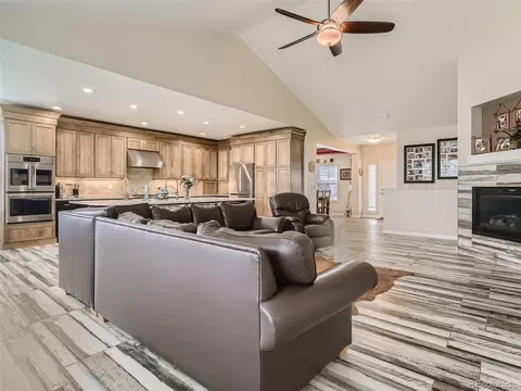 25351 E Indore Dr, Aurora, CO 80016 photo 4